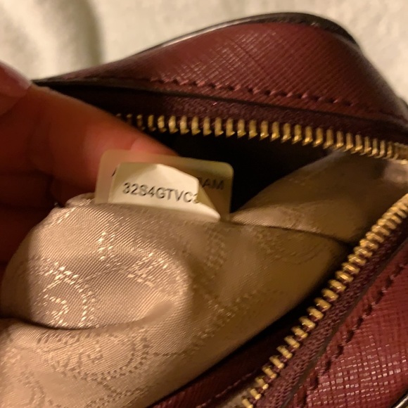 Authentic Michael Kors crossbody bag - Picture 3 of 6